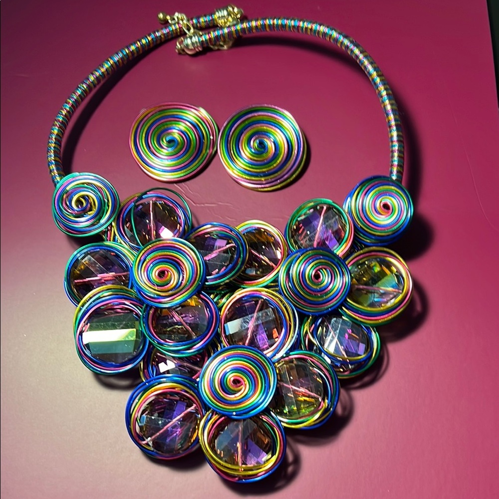 Stunning New Wire Blue and Green Artistic Necklace With Earrings